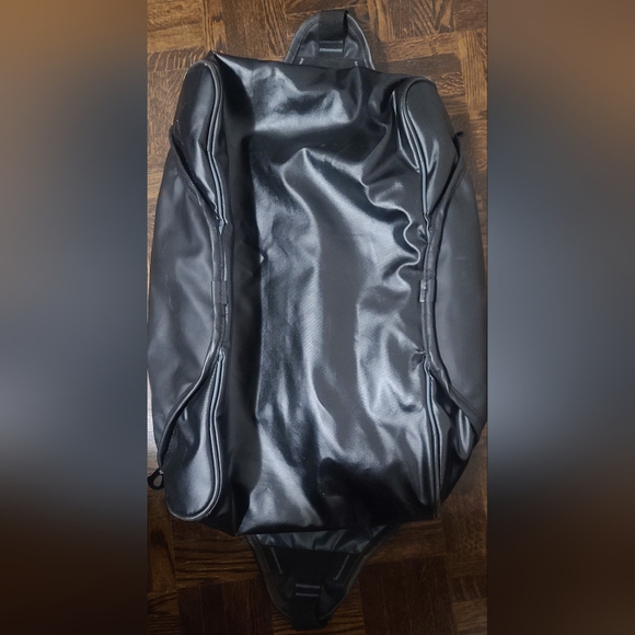 Large, Gray, Samsonite Duffle Bag - Picture 2 of 2